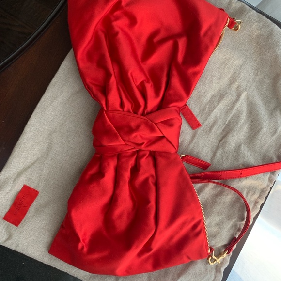 Vintage VALENTINO GARAVANI Satin Noeud d Amour Bow Clutch - Picture 4 of 13